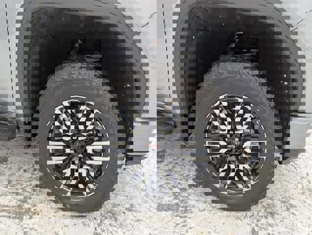 Used 2024 GMC Sierra 1500 AT4 w/ AT4 Premium Package image 18