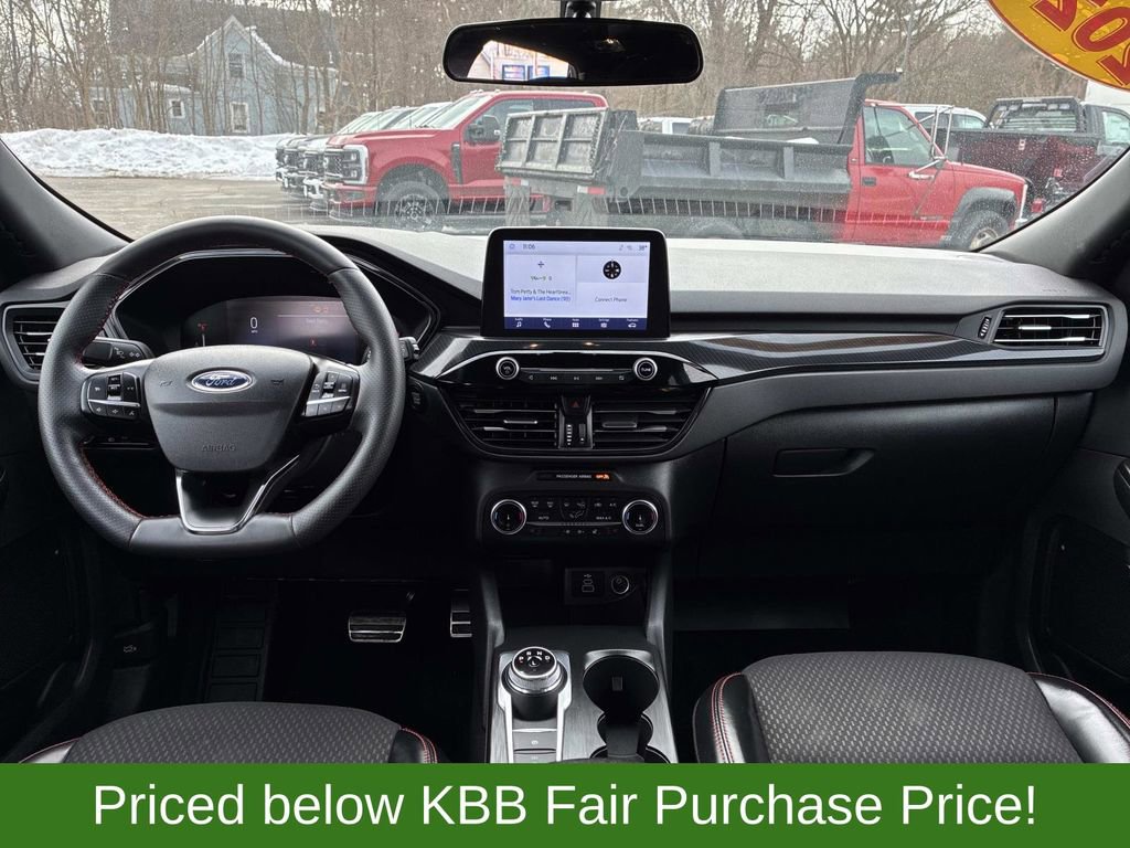 Used 2024 Ford Escape ST-Line image 17
