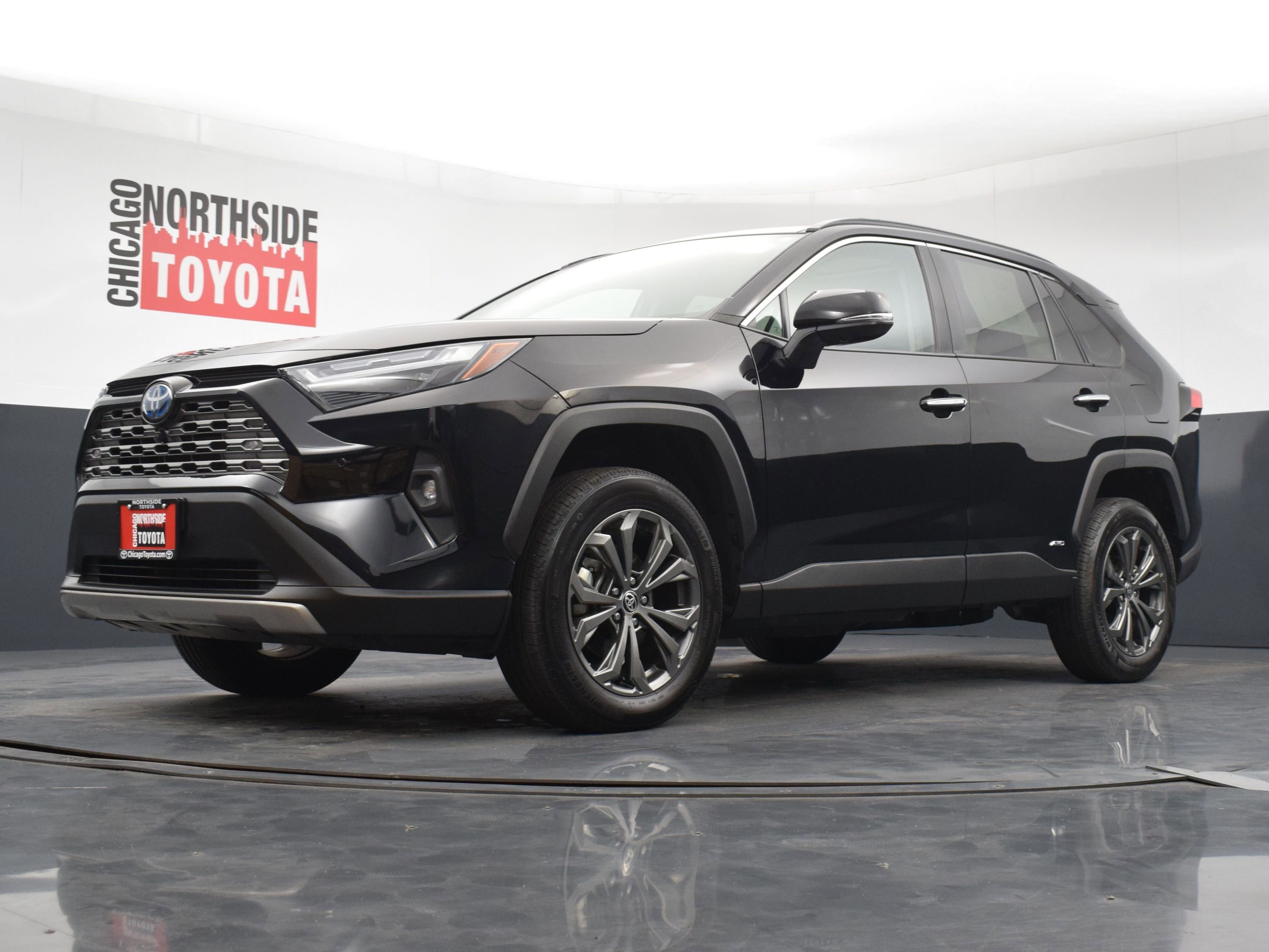 Used 2024 Toyota RAV4 Limited w/ Advanced Technology Package AWD/4WD image 40