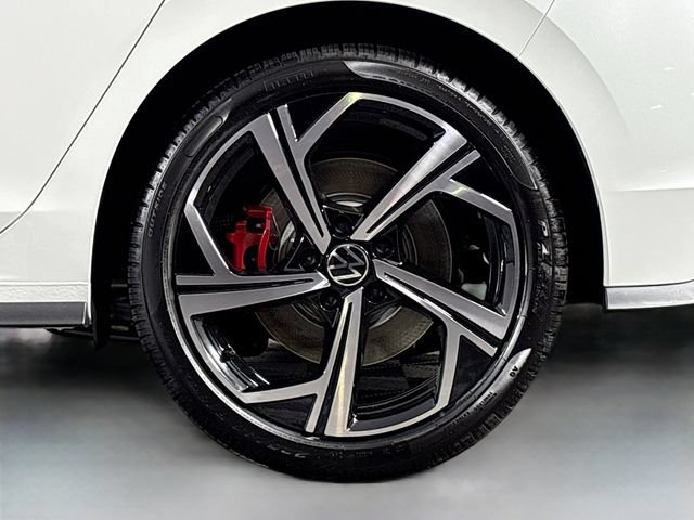 Used 2025 Volkswagen GTI SE FWD image 32