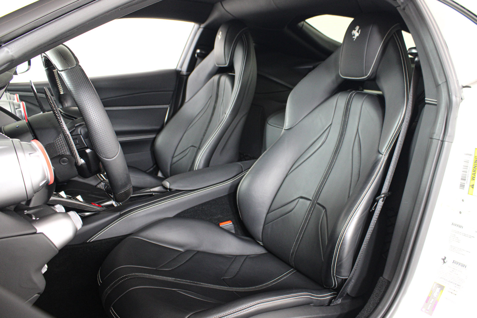 Used 2019 Ferrari 812 Superfast RWD image 32