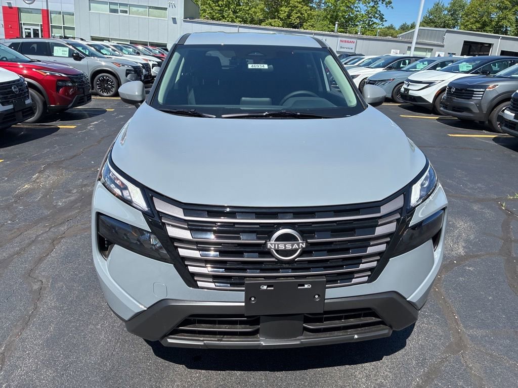 New 2026 Nissan Rogue SV w/ Cold Weather Package AWD/4WD image 2