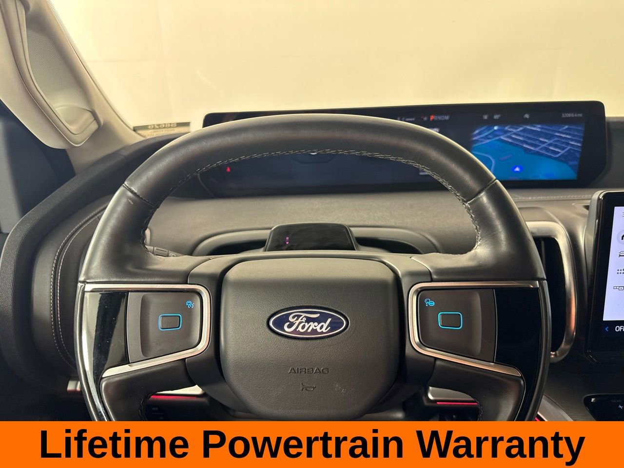 Used 2025 Ford Expedition Max Platinum image 13