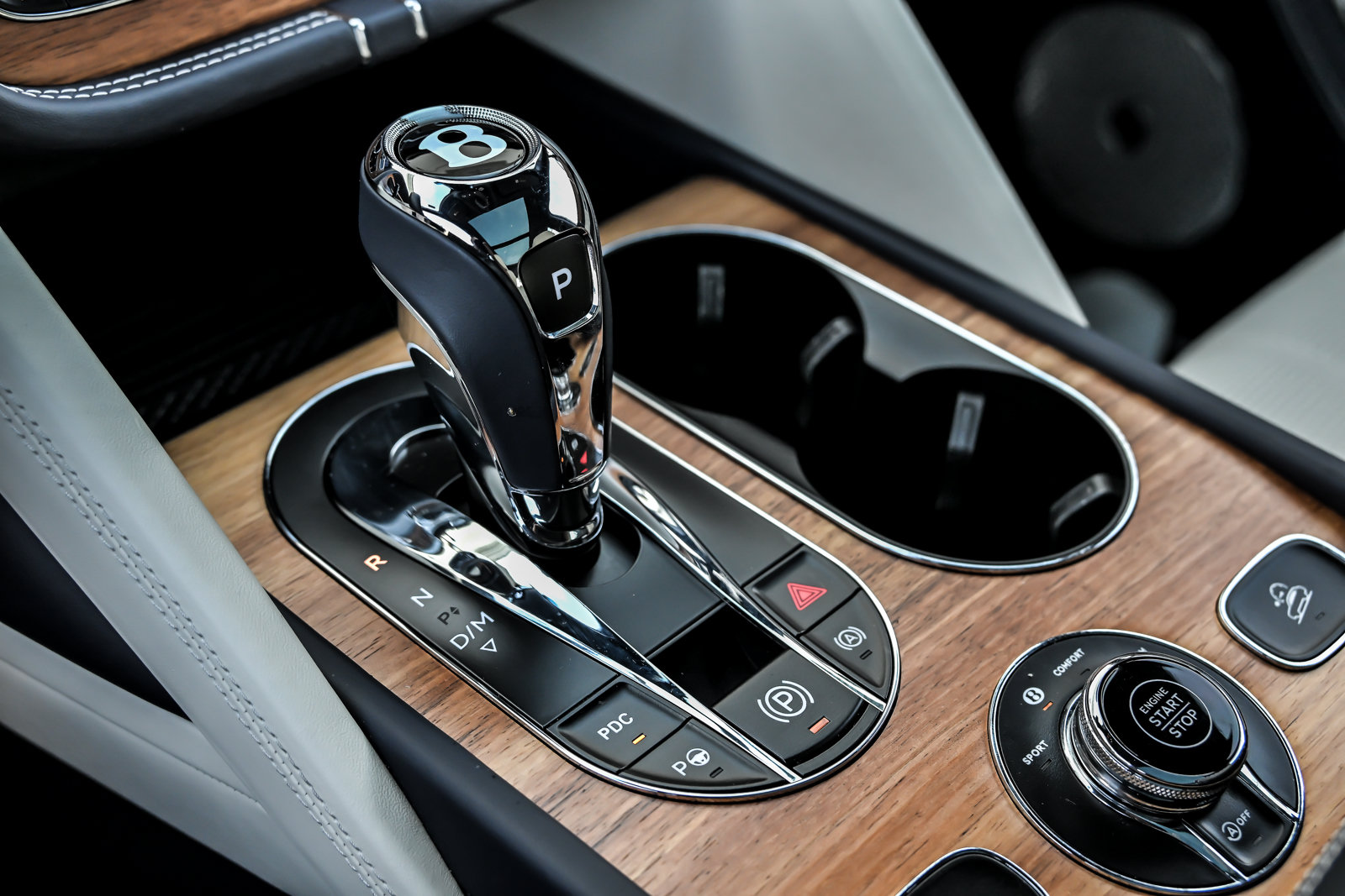 Certified 2023 Bentley Bentayga AWD/4WD image 39