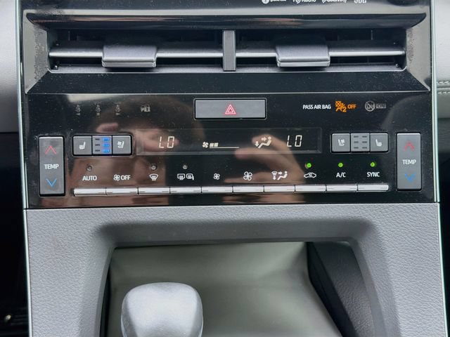 Used 2019 Toyota Avalon Limited FWD image 33
