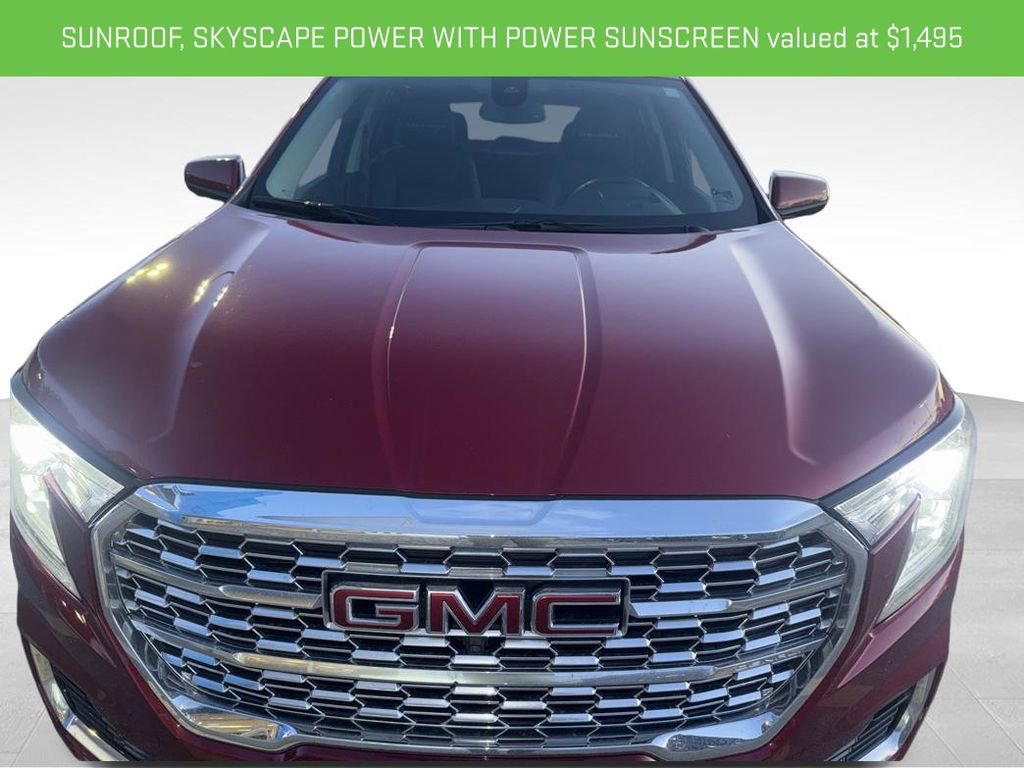 Used 2023 GMC Terrain Denali w/ Denali Premium Package image 3