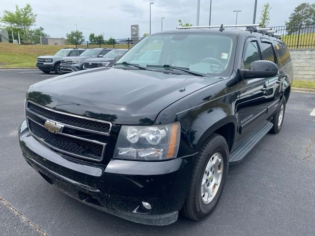Used 2011 Chevrolet Suburban LT RWD image 9