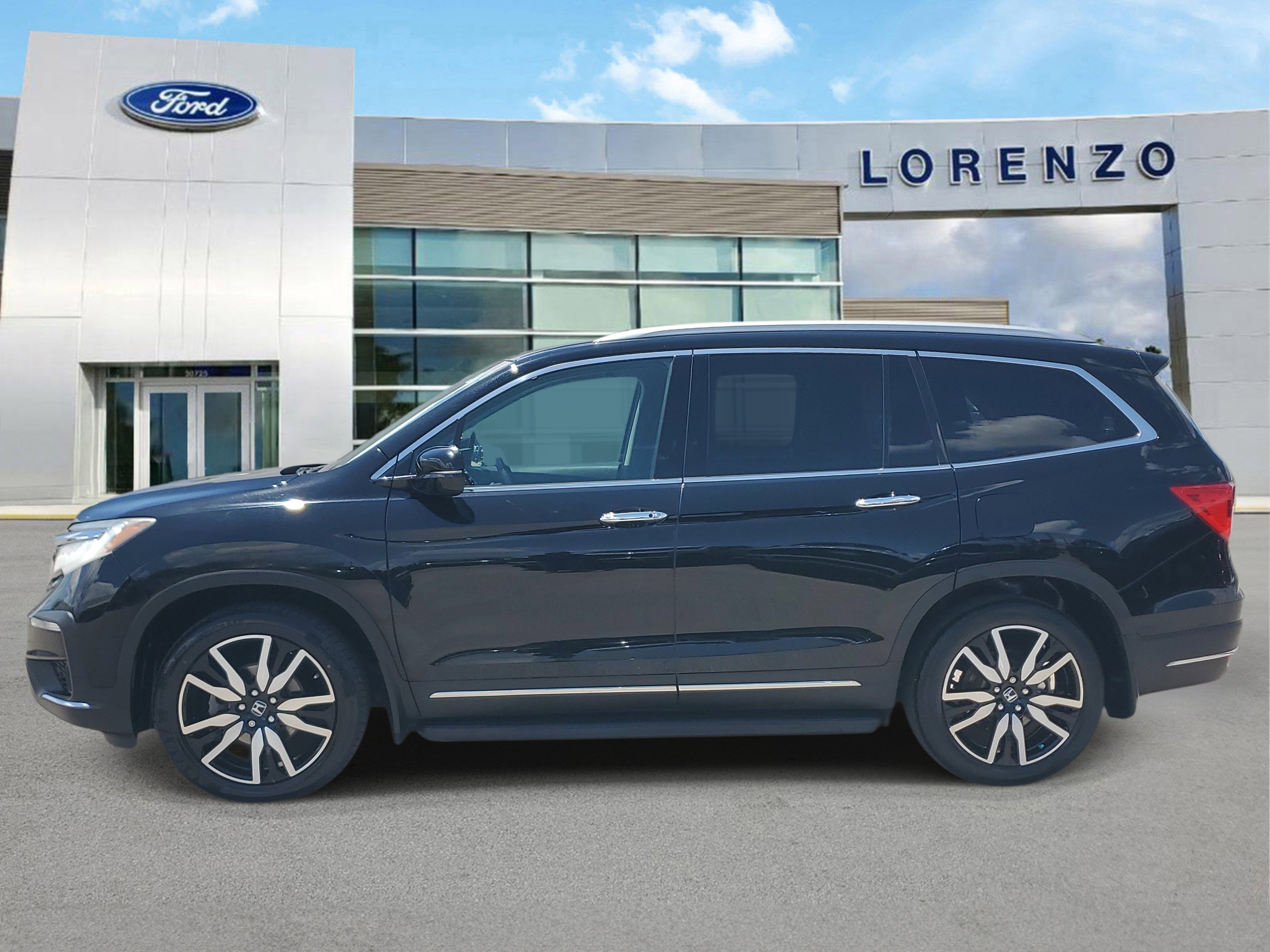Used 2022 Honda Pilot Touring image 8