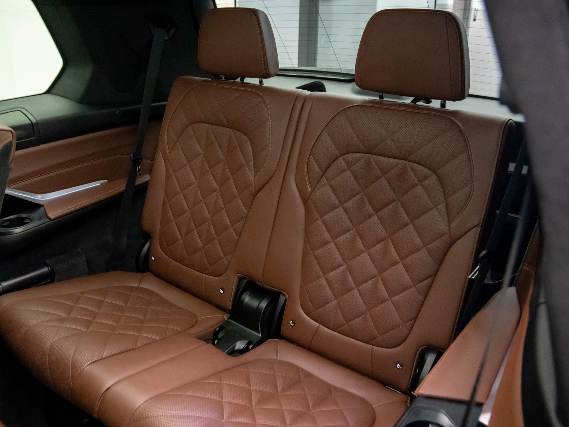 Certified 2024 BMW X7 xDrive40i w/ Executive Package image 18