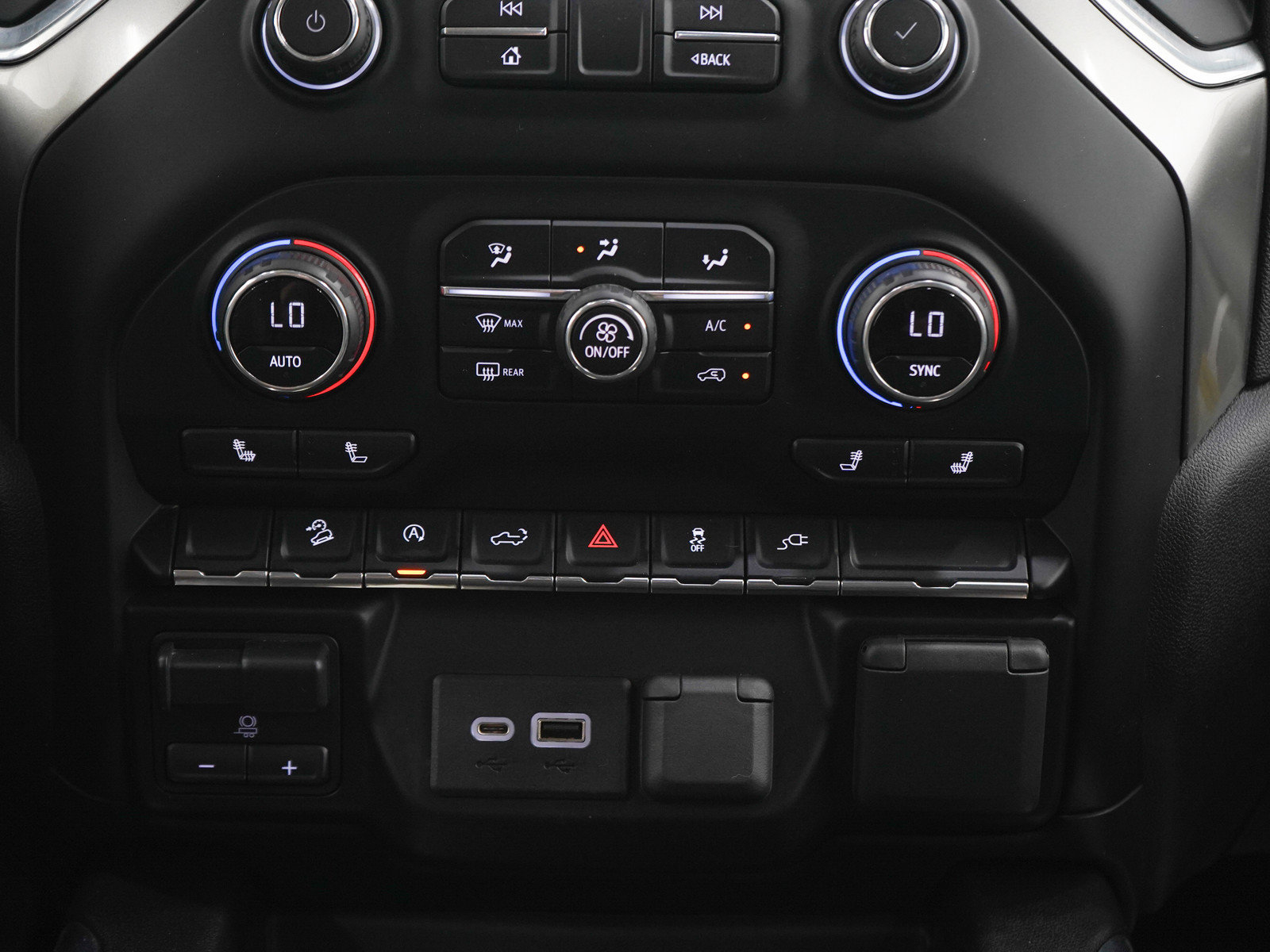 Used 2020 Chevrolet Silverado 1500 LT Trail Boss AWD/4WD image 19