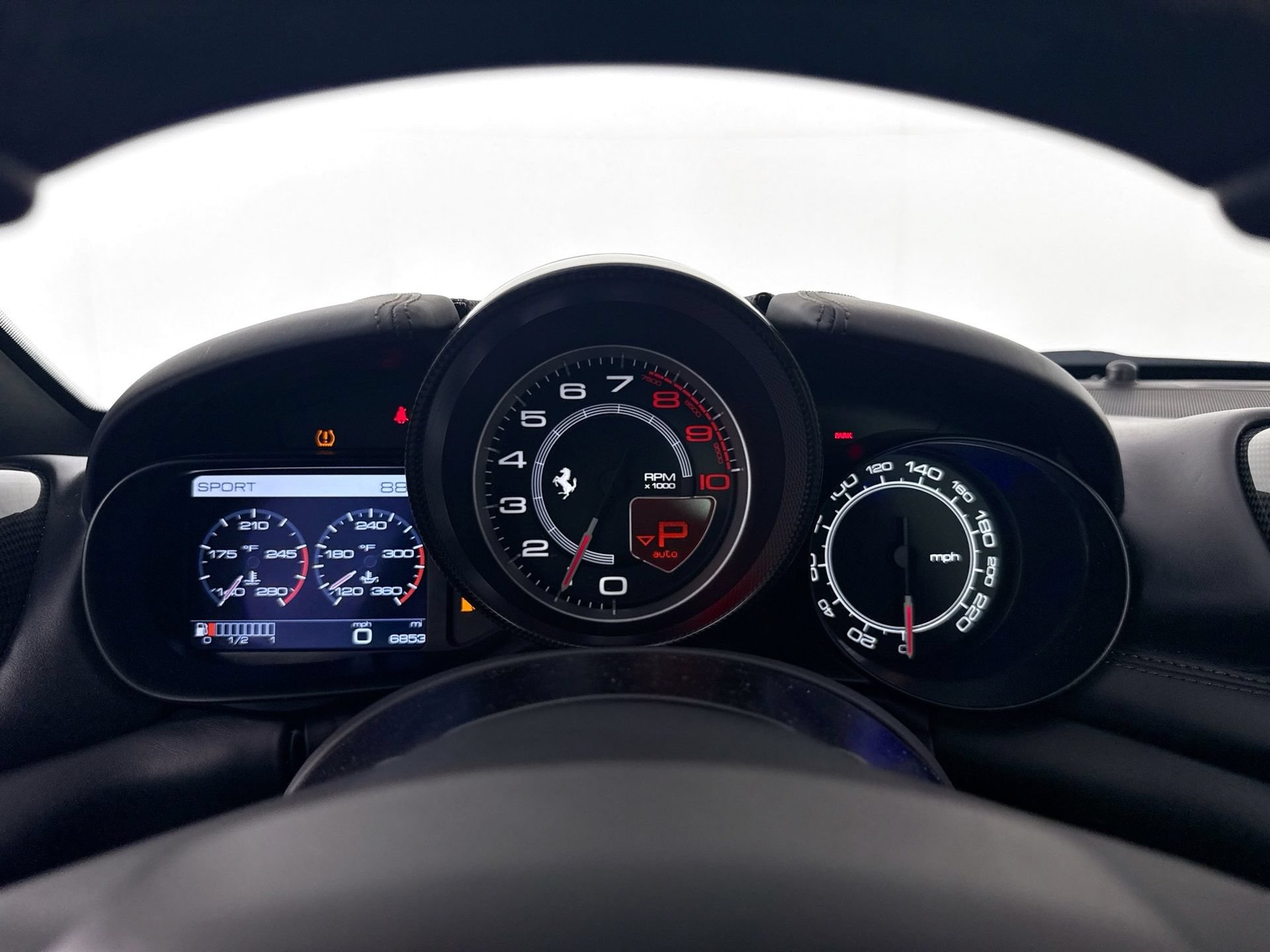 Certified 2017 Ferrari California T RWD image 11