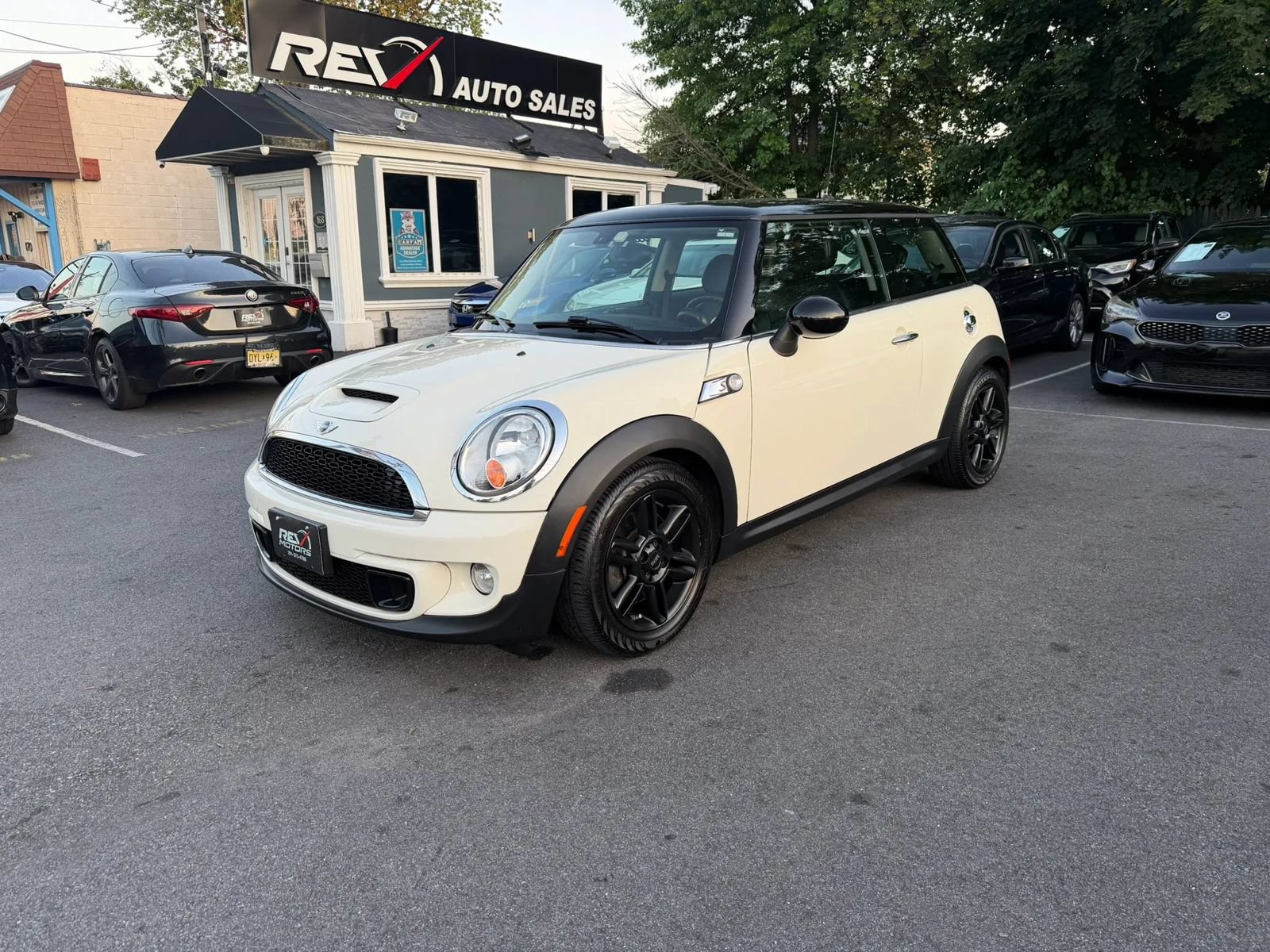 Used 2013 MINI Cooper S FWD image 2