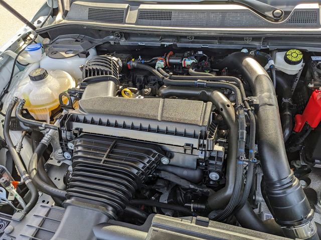 Used 2025 Lincoln Corsair Reserve w/ Rear Removable Package Tray image 11