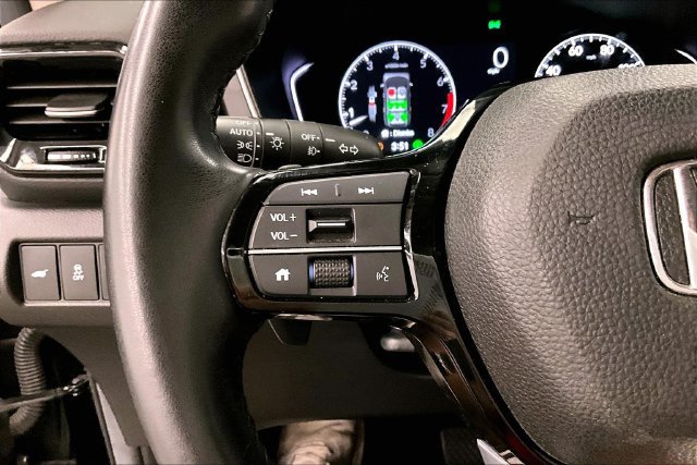Used 2025 Honda Pilot EX-L image 25