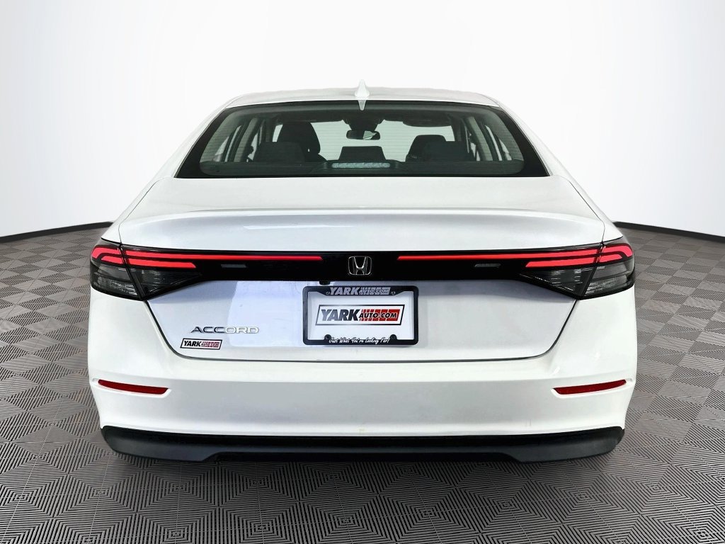 Used 2024 Honda Accord EX image 9