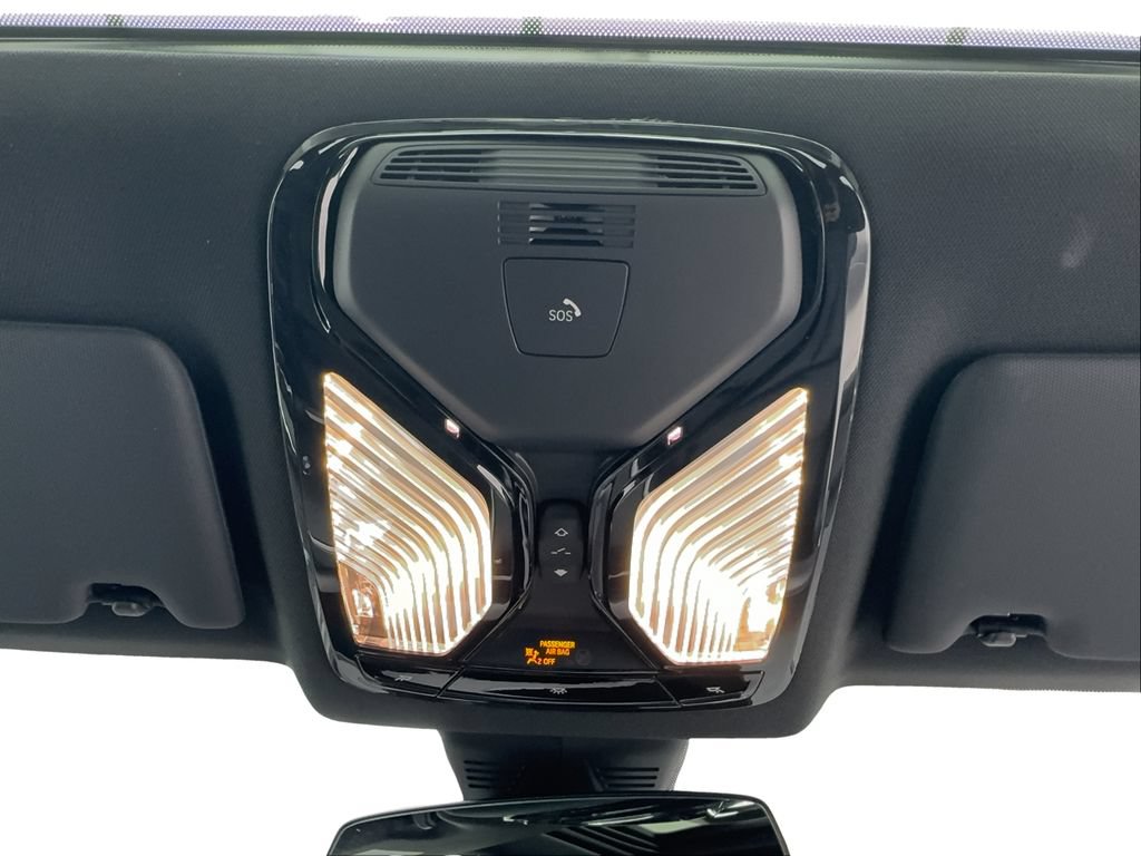Used 2025 BMW 230i Coupe RWD image 38