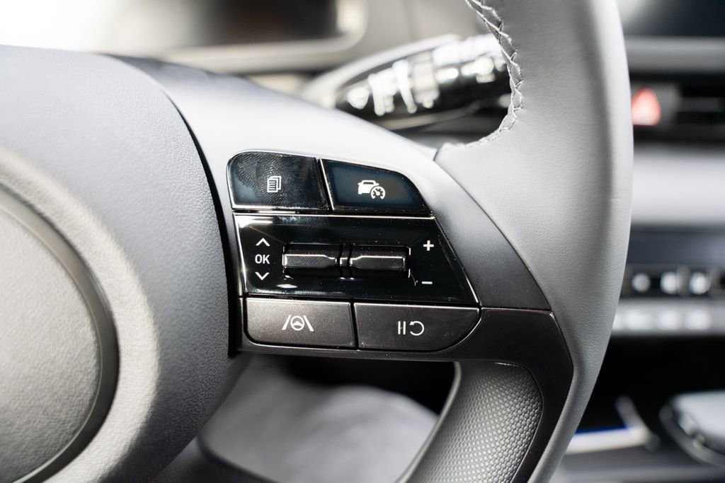 New 2025 Hyundai Elantra Sport image 22