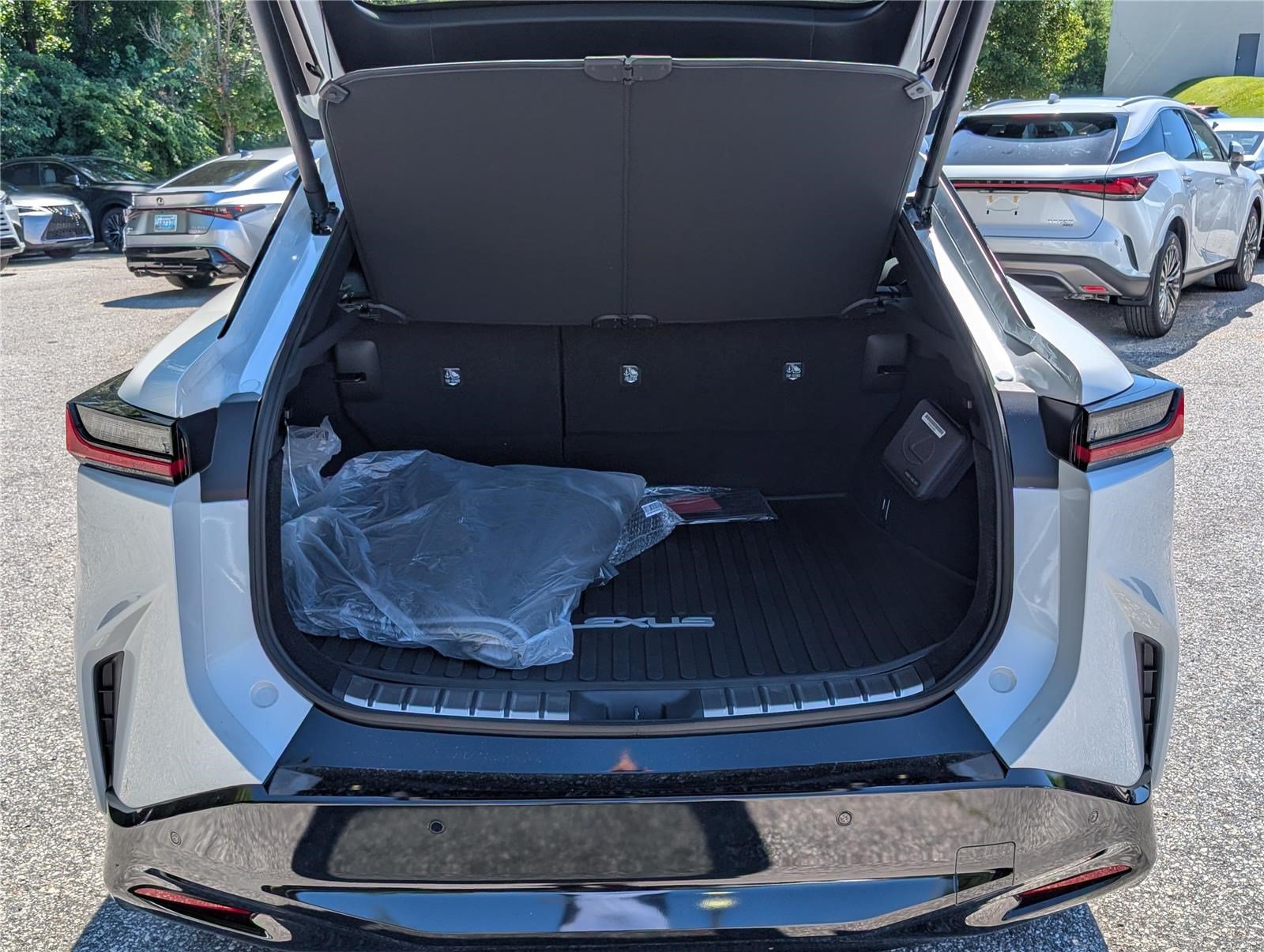 New 2026 Lexus RZ 450e AWD image 9