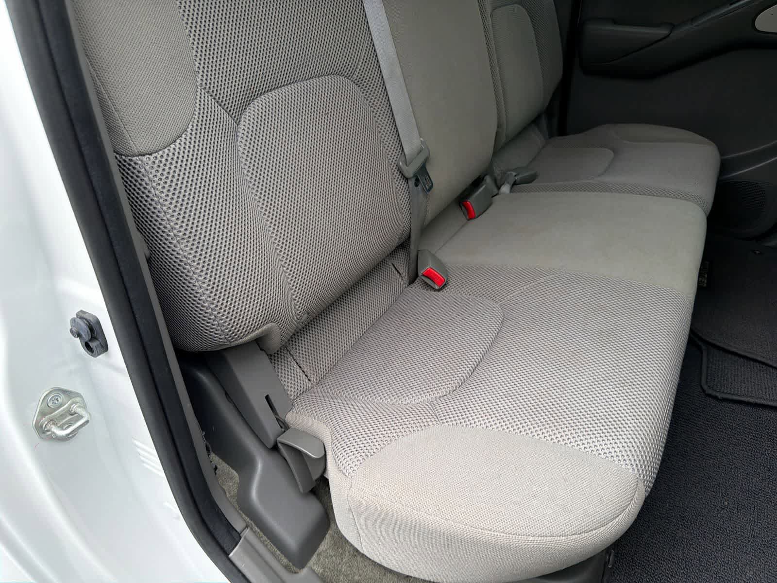 Used 2018 Nissan Frontier SV AWD/4WD image 21