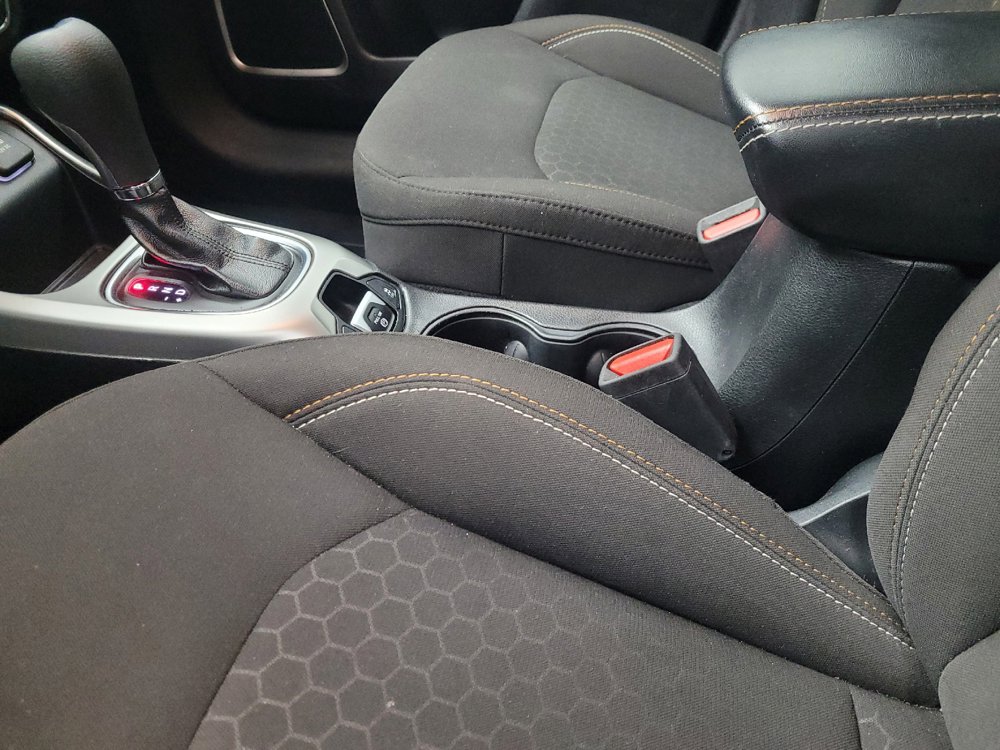 Used 2021 Jeep Compass Sport FWD image 26