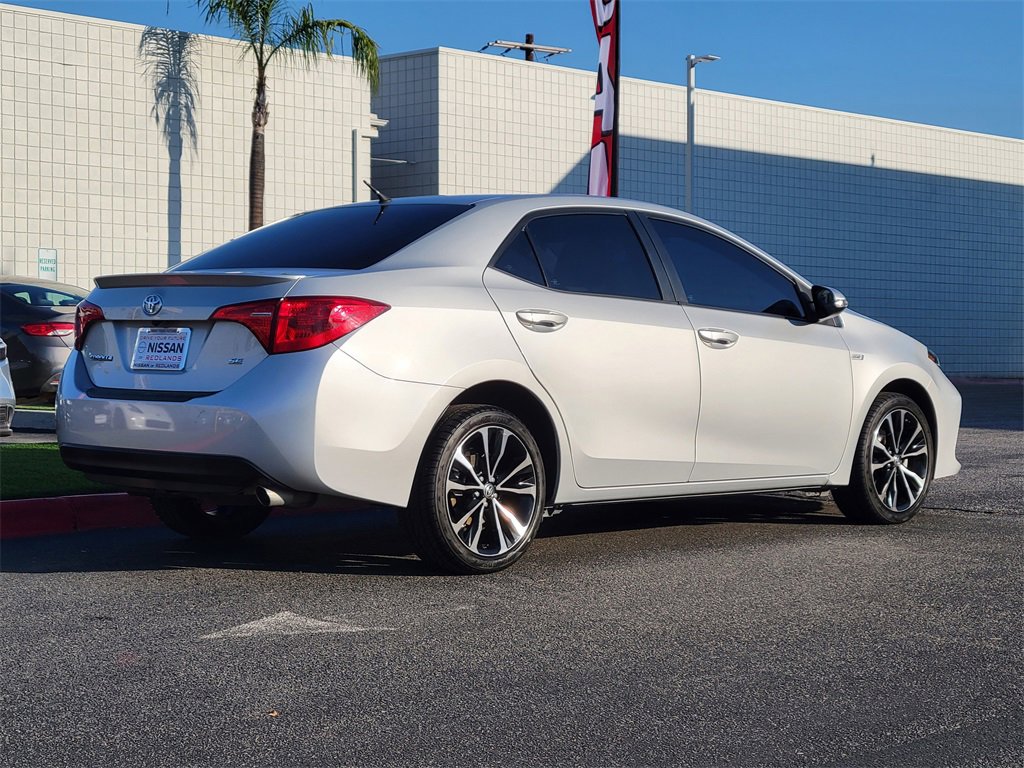 Used 2018 Toyota Corolla SE image 2
