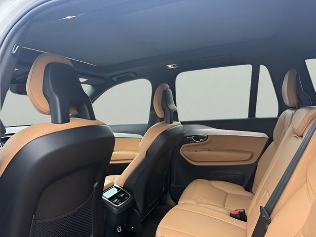 Used 2018 Volvo XC90 T5 Momentum w/ Convenience Package image 13