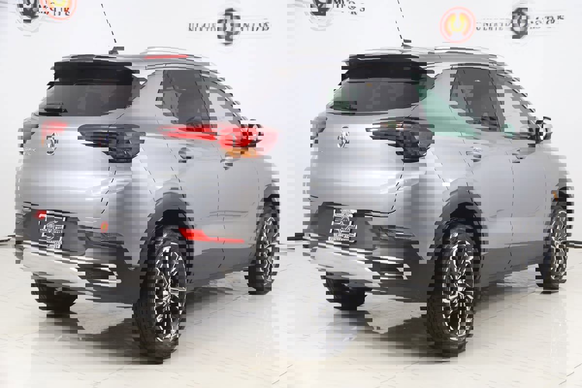 Used 2023 Buick Encore GX Select w/ Safety Package II image 3