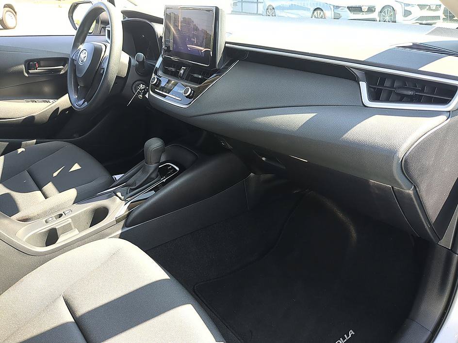 Used 2026 Toyota Corolla LE FWD image 35
