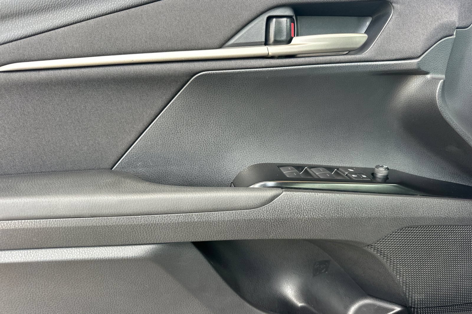 Certified 2025 Toyota Camry LE AWD/4WD image 13