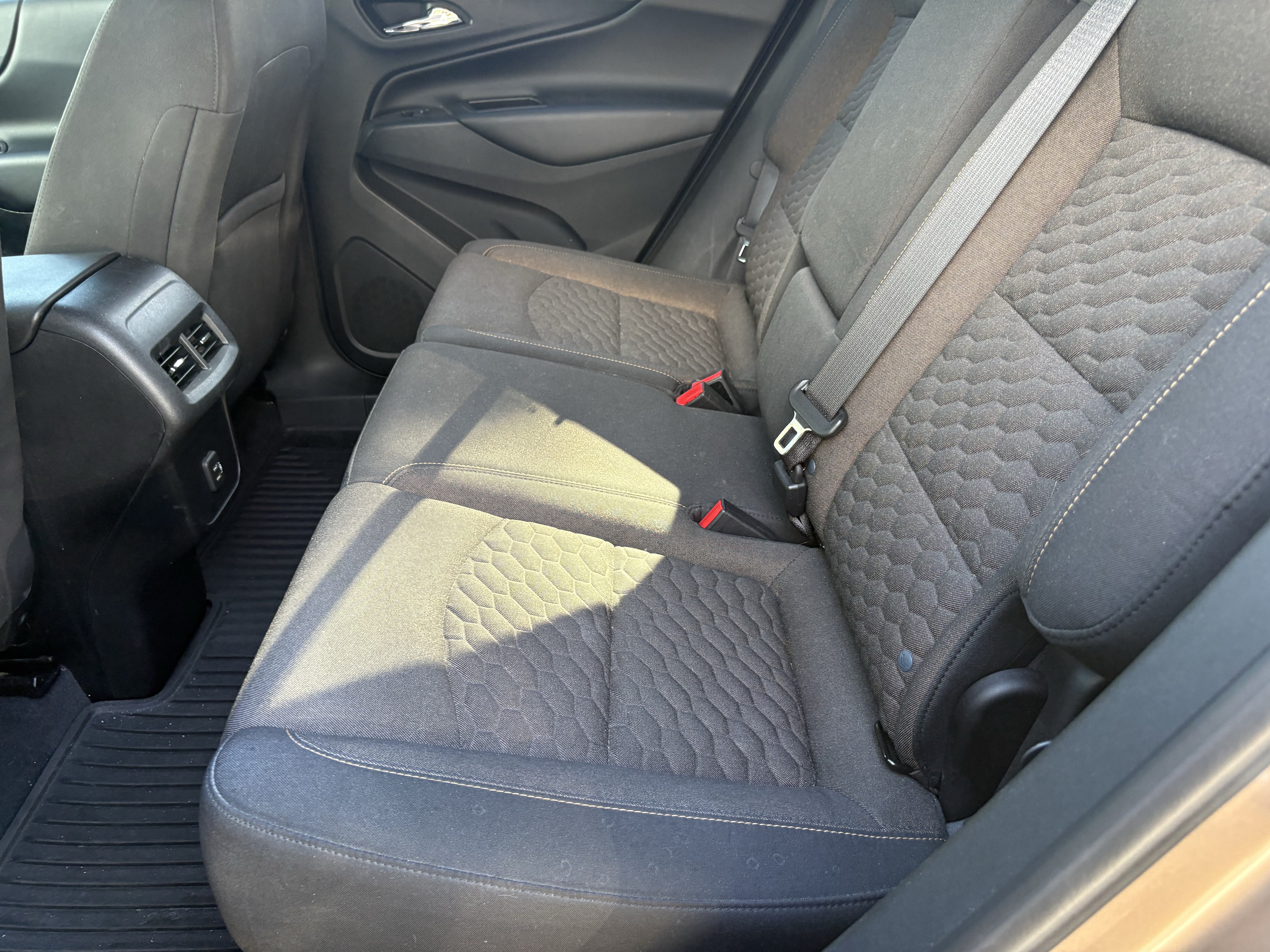 Used 2019 Chevrolet Equinox LT FWD image 9