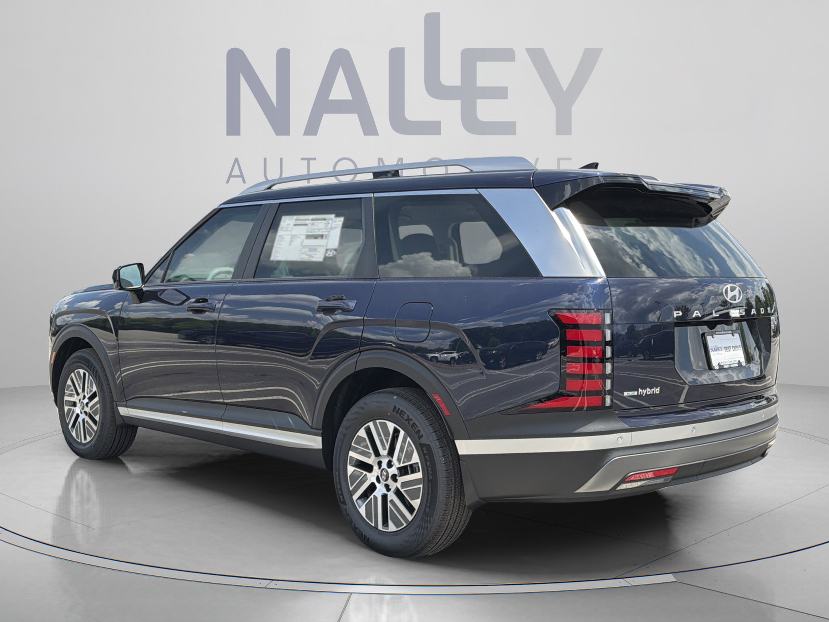 New 2026 Hyundai Palisade FWD Hybrid image 3