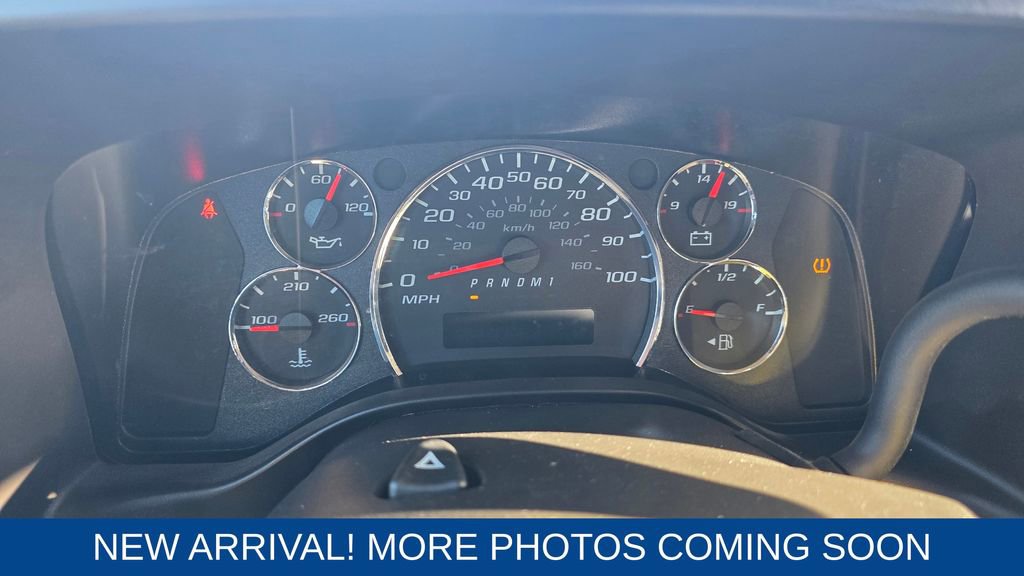 Used 2024 GMC Savana 2500 w/ Driver Convenience Package image 17