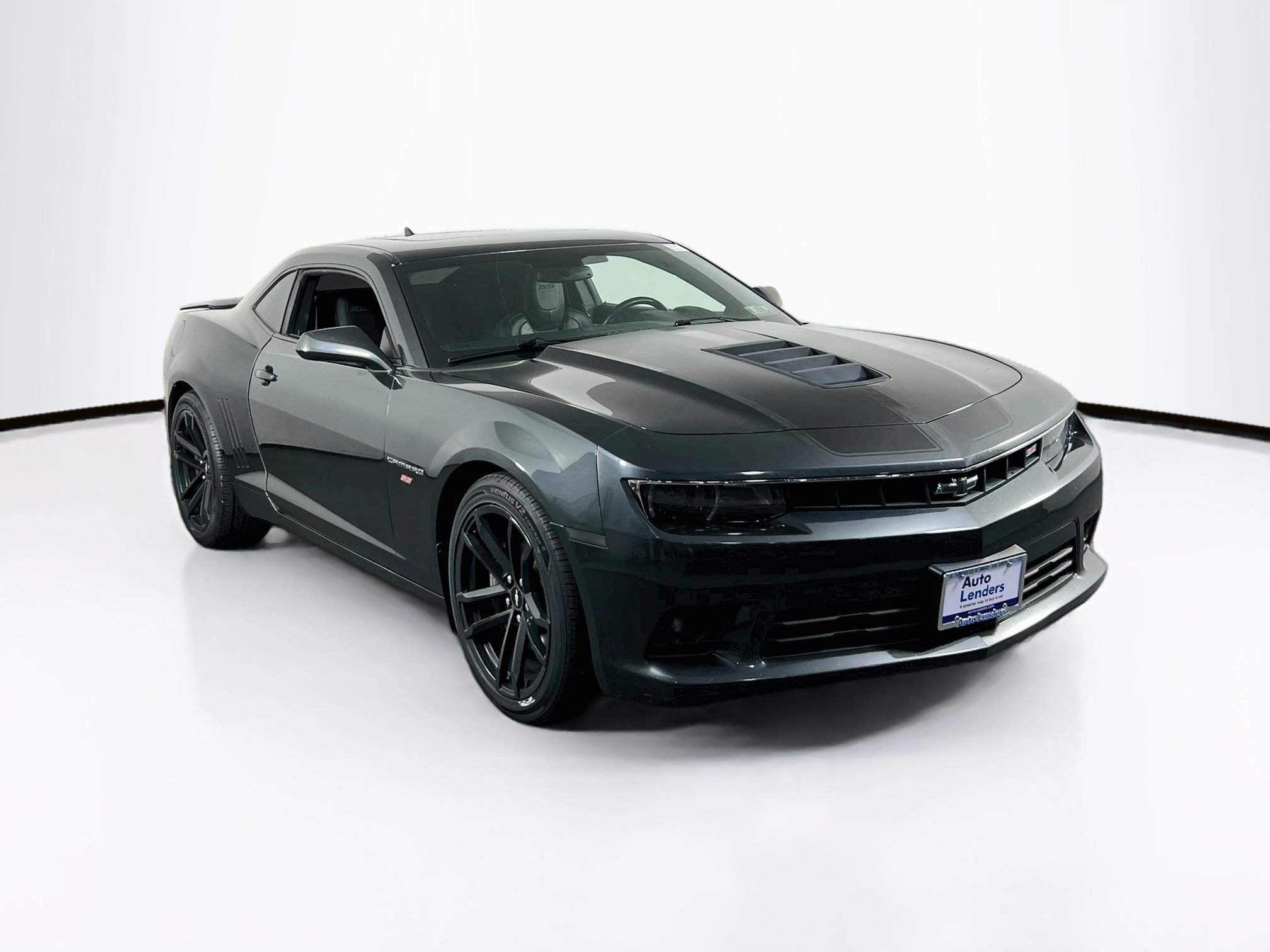 Used 2015 Chevrolet Camaro SS w/ RS Package RWD image 3
