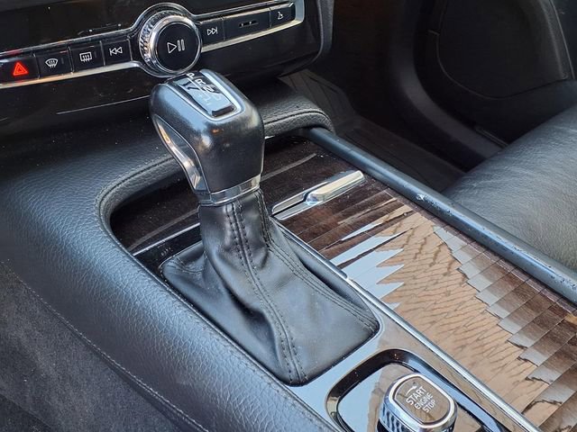 Used 2018 Volvo XC90 T5 Momentum w/ Convenience Package image 24