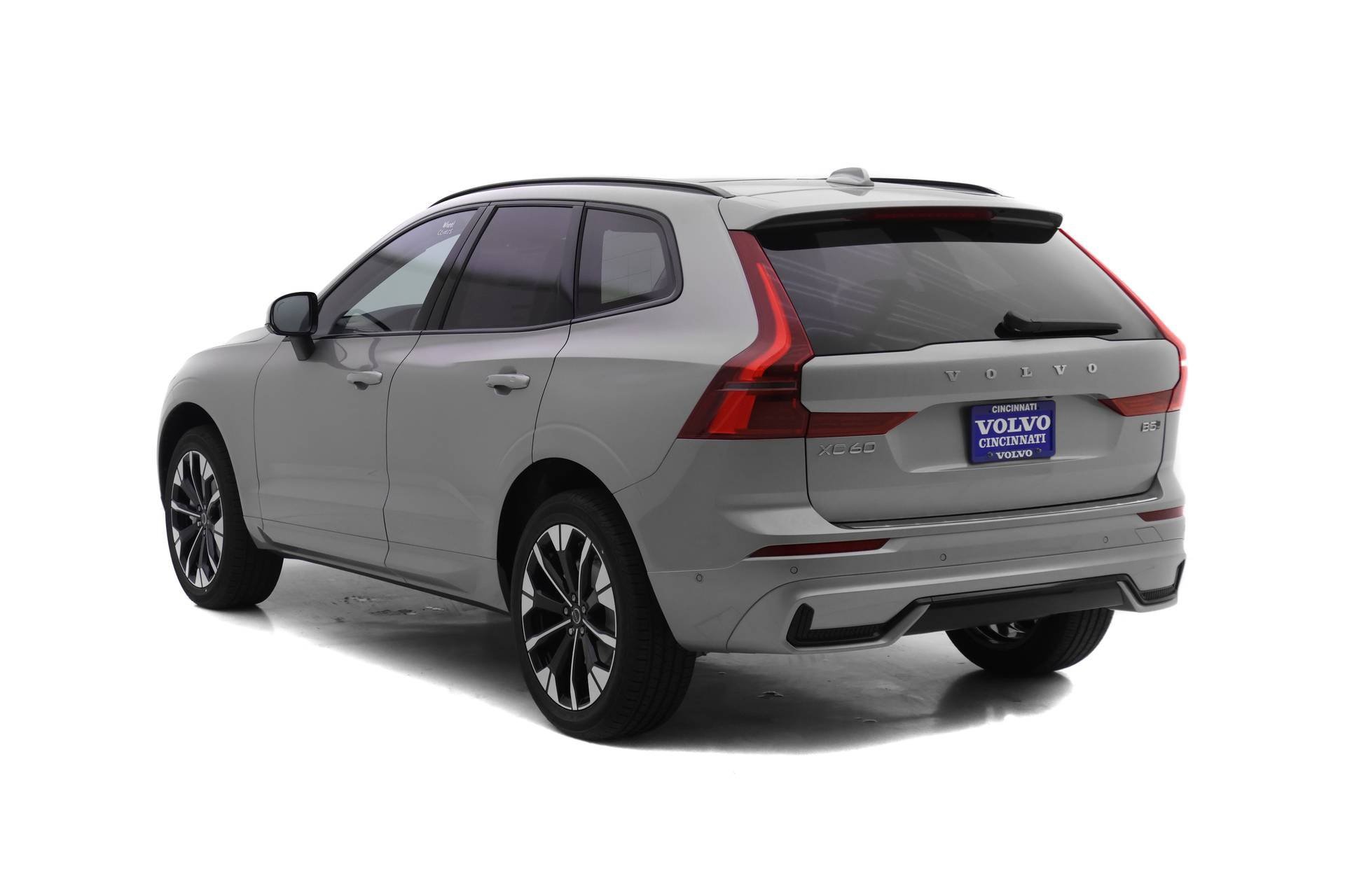 New 2026 Volvo XC60 B5 Plus w/ Protection Package Premier image 5