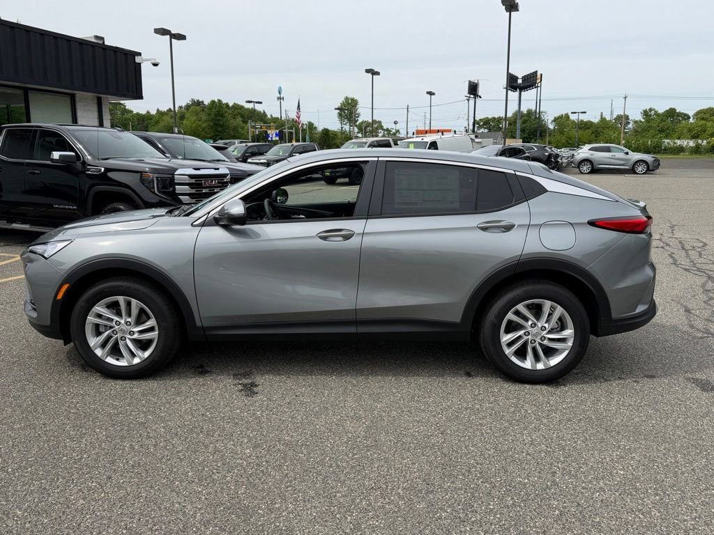 New 2026 Buick Envista Preferred FWD image 2