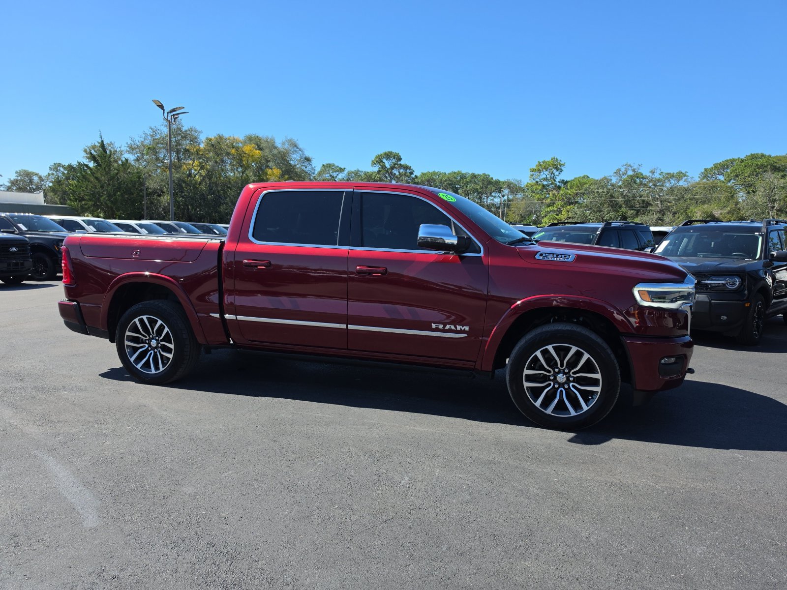 Used 2025 RAM 1500 Limited AWD/4WD image 2