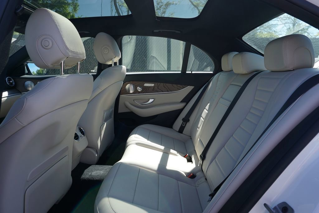 Used 2022 Mercedes-Benz E 350 Sedan image 13