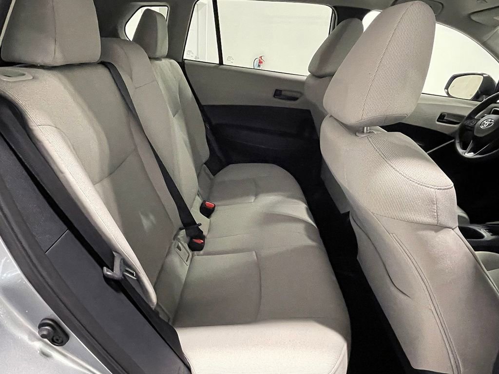 Used 2025 Toyota Corolla Cross LE image 22