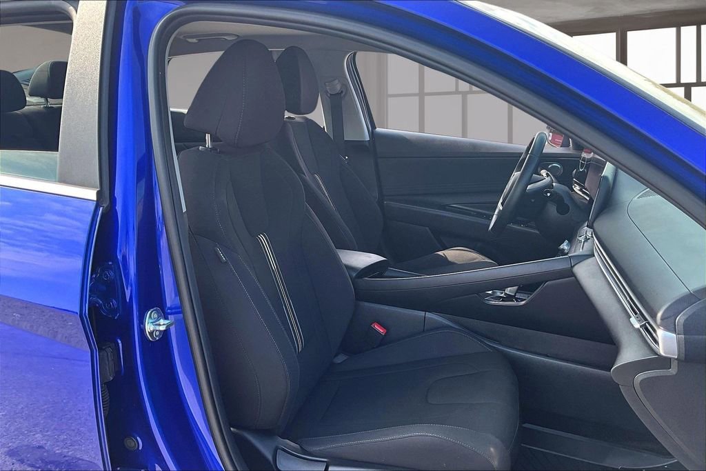 Used 2024 Hyundai Elantra SEL w/ Convenience Package FWD image 27