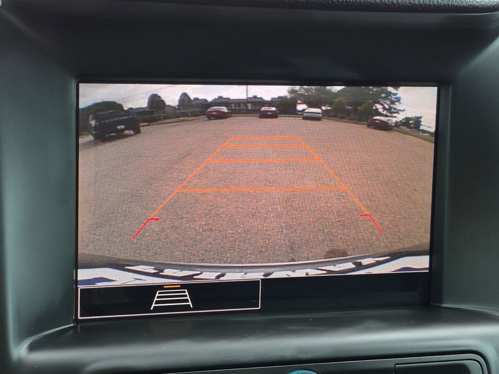 Used 2023 GMC Terrain SLE w/ Driver Convenience Package image 23