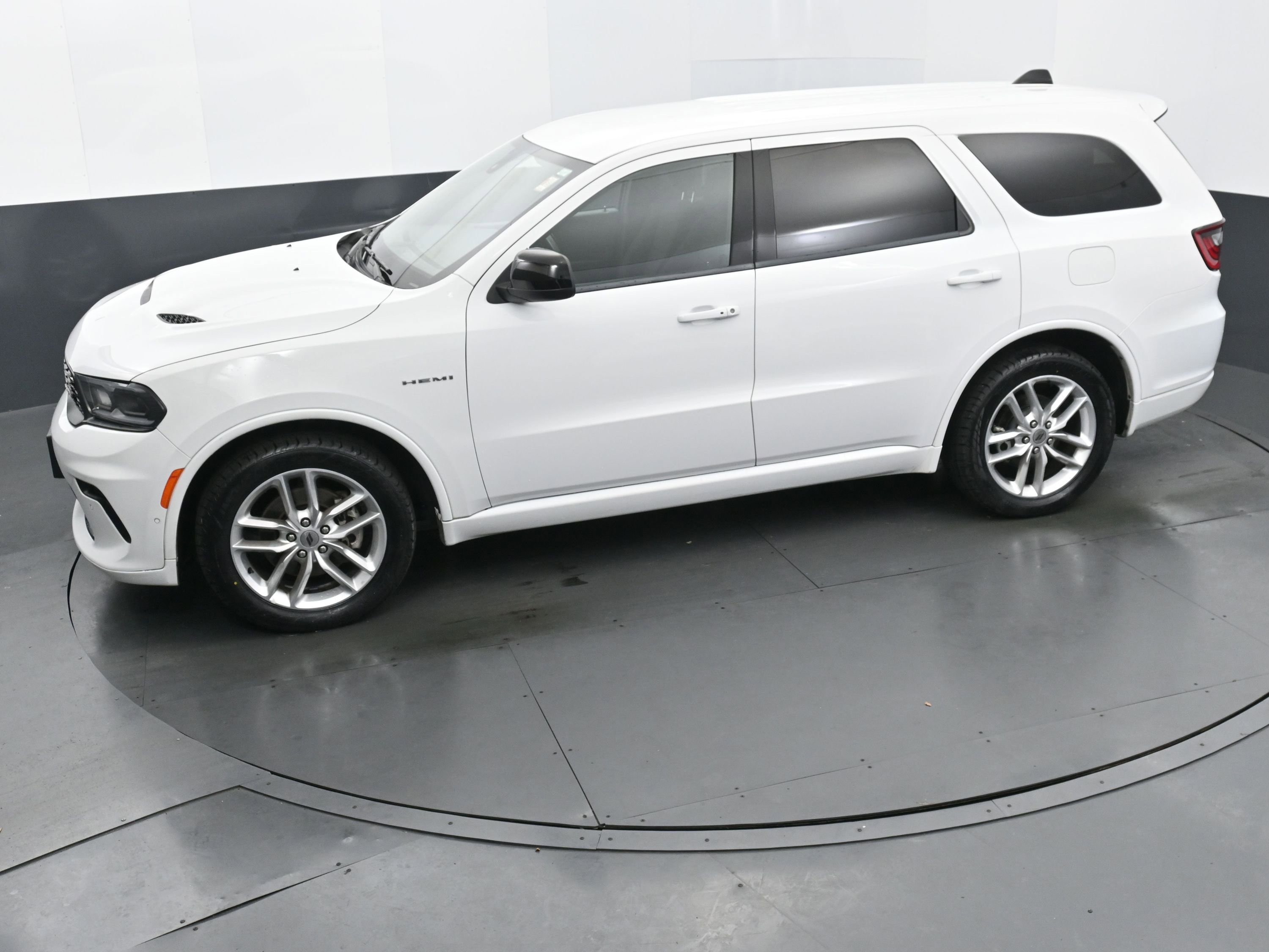 Used 2023 Dodge Durango R/T image 29