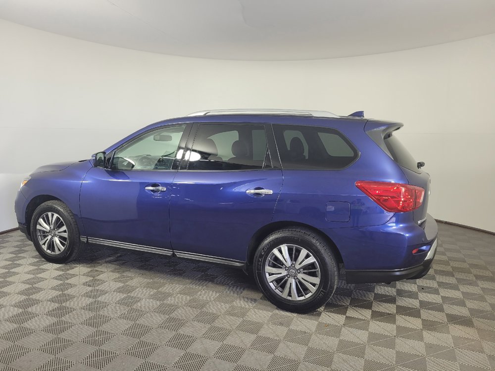 Used 2020 Nissan Pathfinder SL AWD/4WD image 3