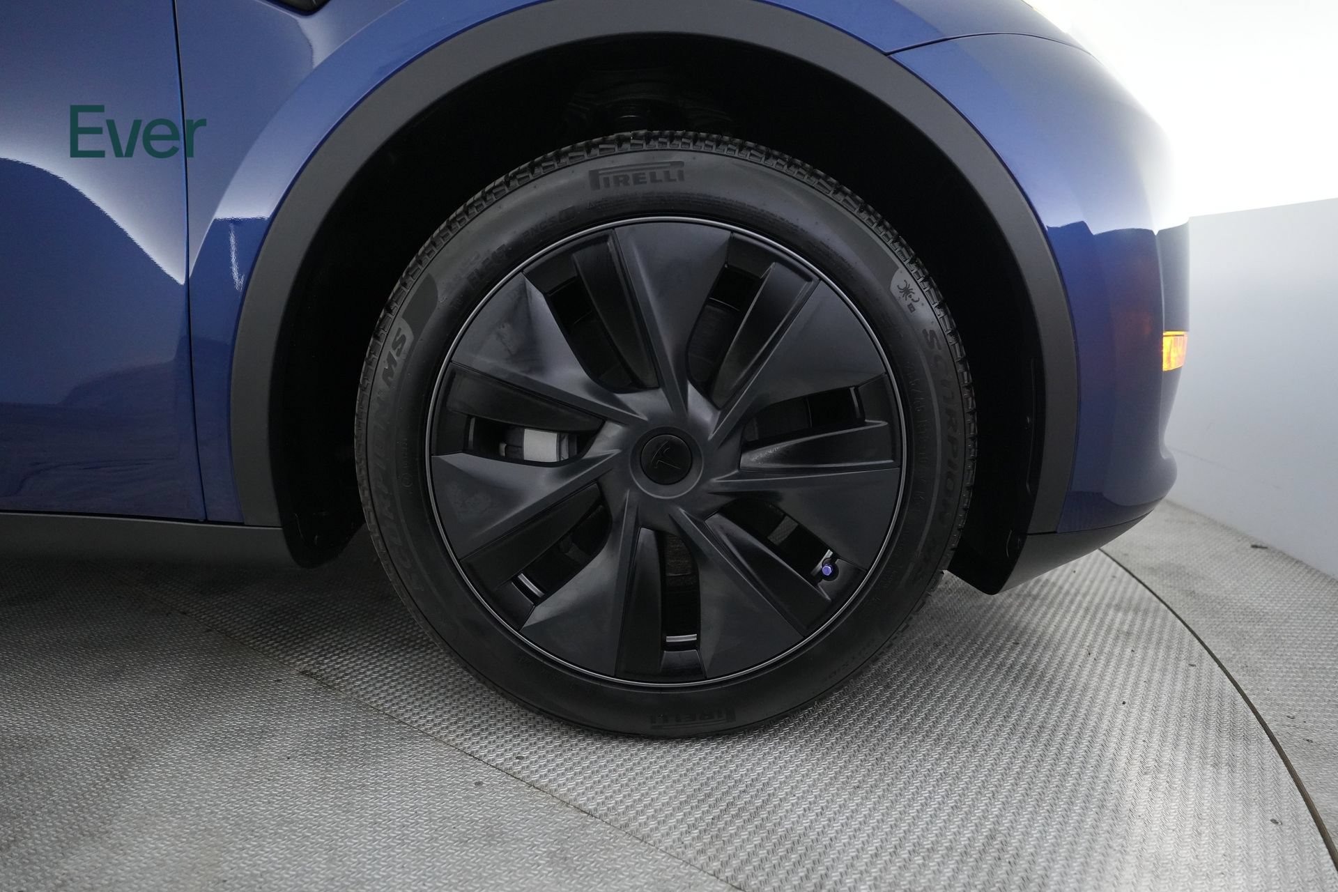 Used 2024 Tesla Model Y 2WD image 20