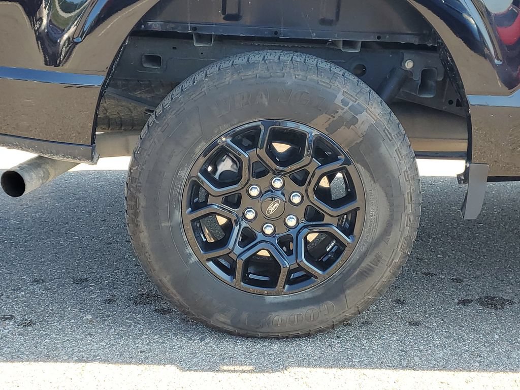 Used 2025 Ford F150 XLT w/ Equipment Group 302A MID AWD/4WD image 5