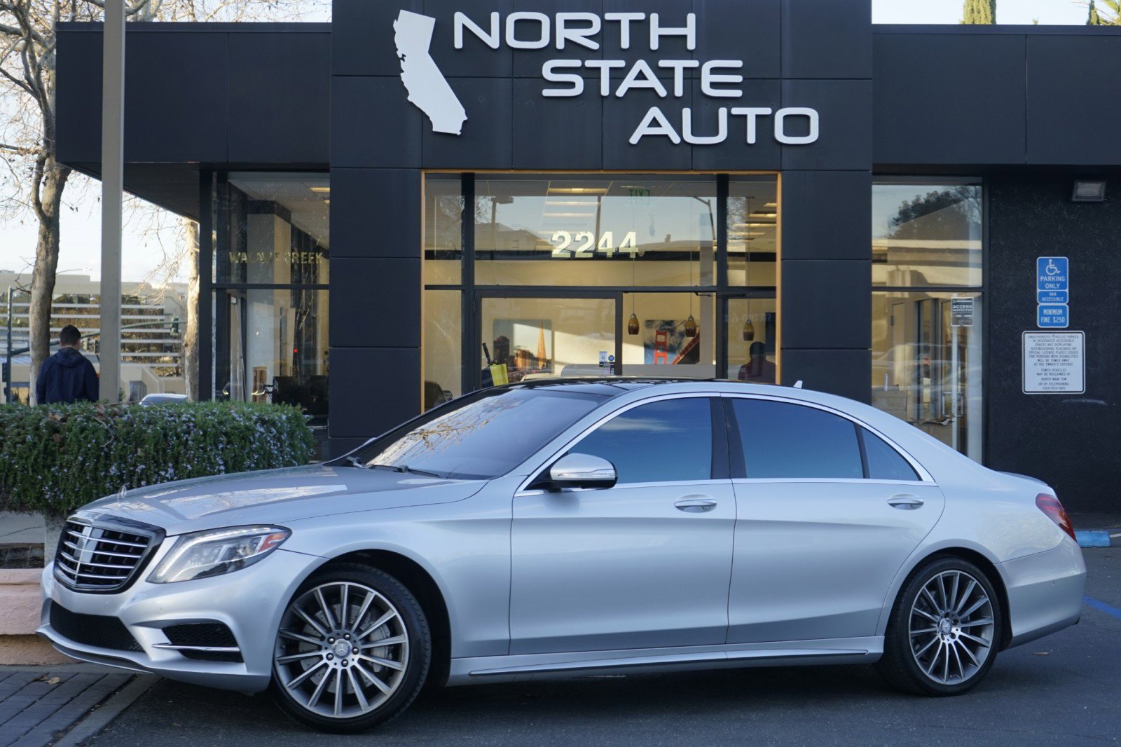 Used 2017 Mercedes-Benz S 550 Sedan image 2