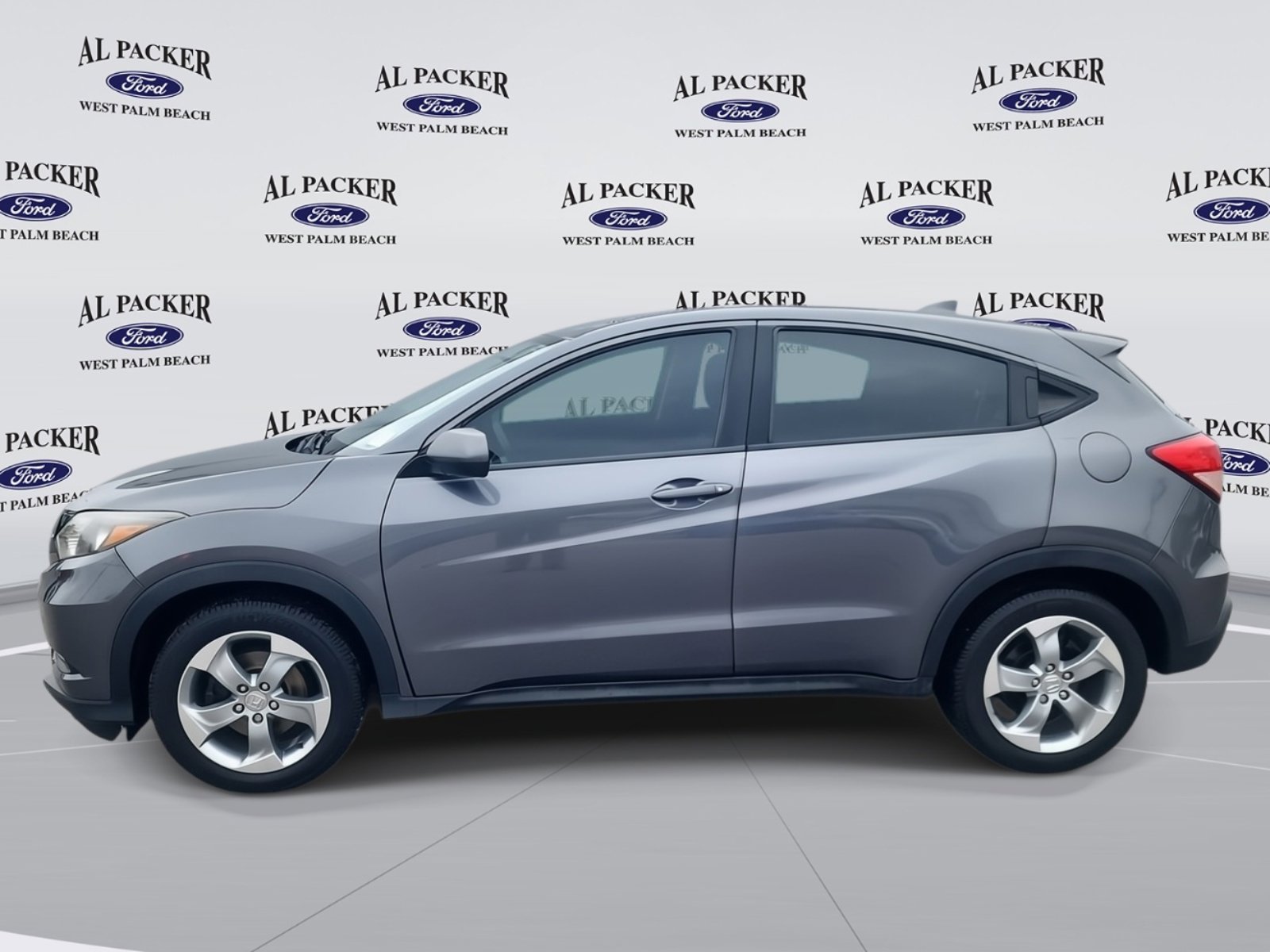 Used 2017 Honda HR-V LX image 4