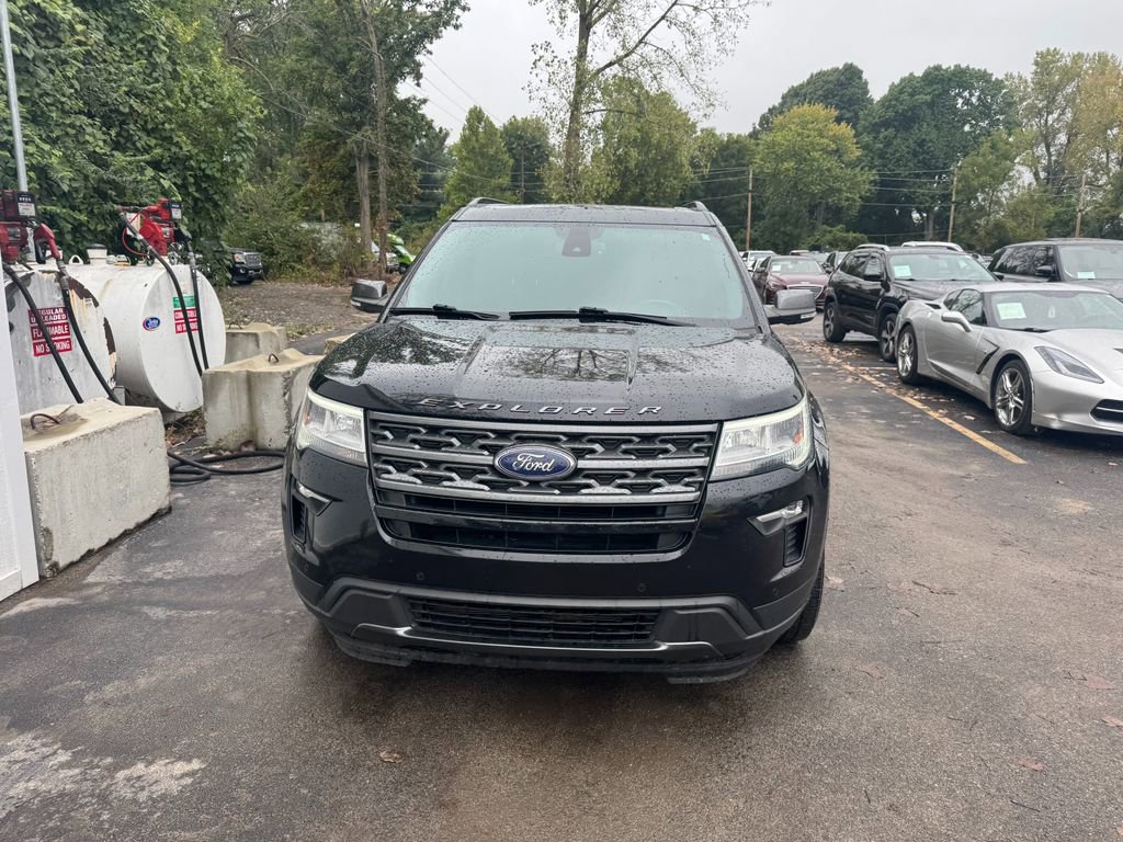 Used 2019 Ford Explorer XLT w/ Equipment Group 202A image 2