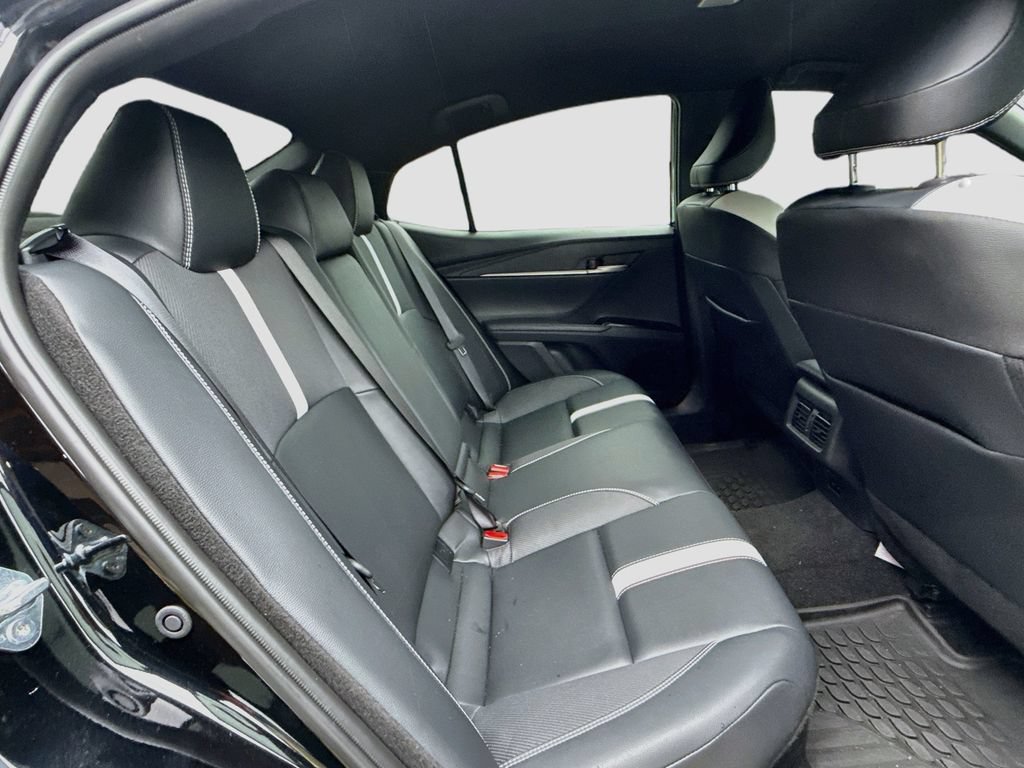 Used 2026 Toyota Camry SE FWD image 30