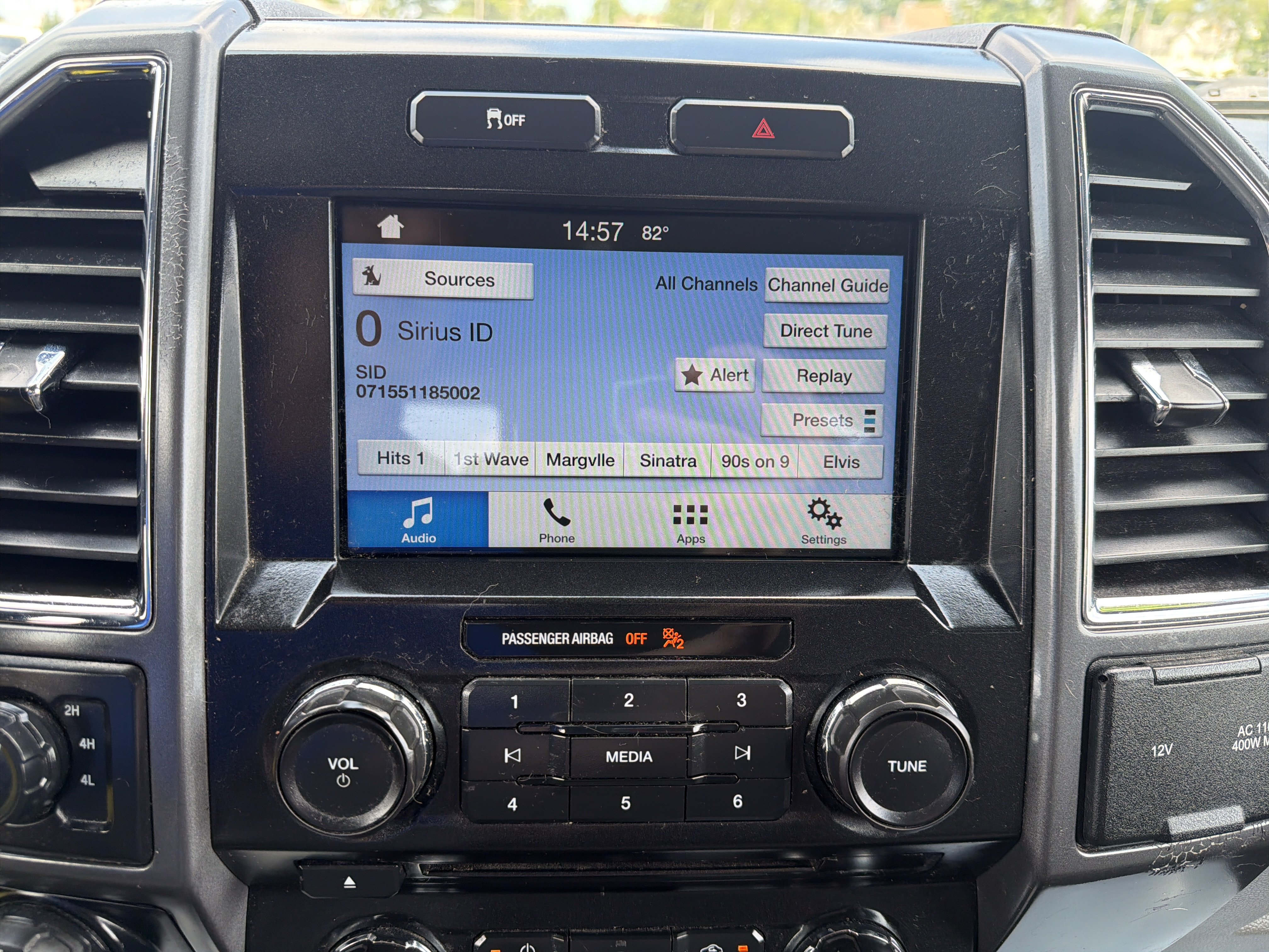 Used 2016 Ford F150 XLT w/ Equipment Group 302A Luxury AWD/4WD image 27